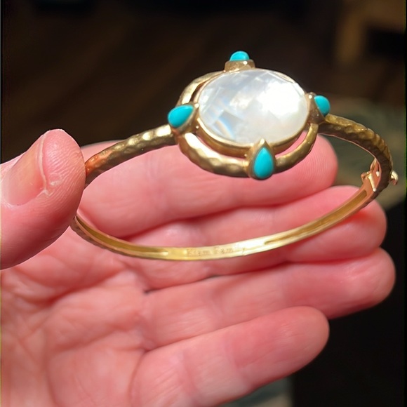 Kiam Family hammered gold tone faux turquoise MOP flash hinged bracelet - Picture 6 of 9